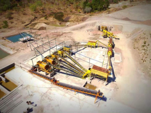 印度尼西亞500t/h 石英石破碎制砂生產(chǎn)線(xiàn)