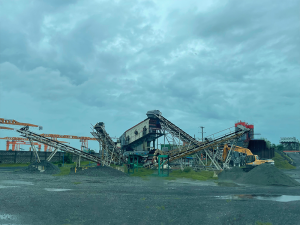 履帶式移動(dòng)破碎站的優(yōu)勢(shì)有哪些？